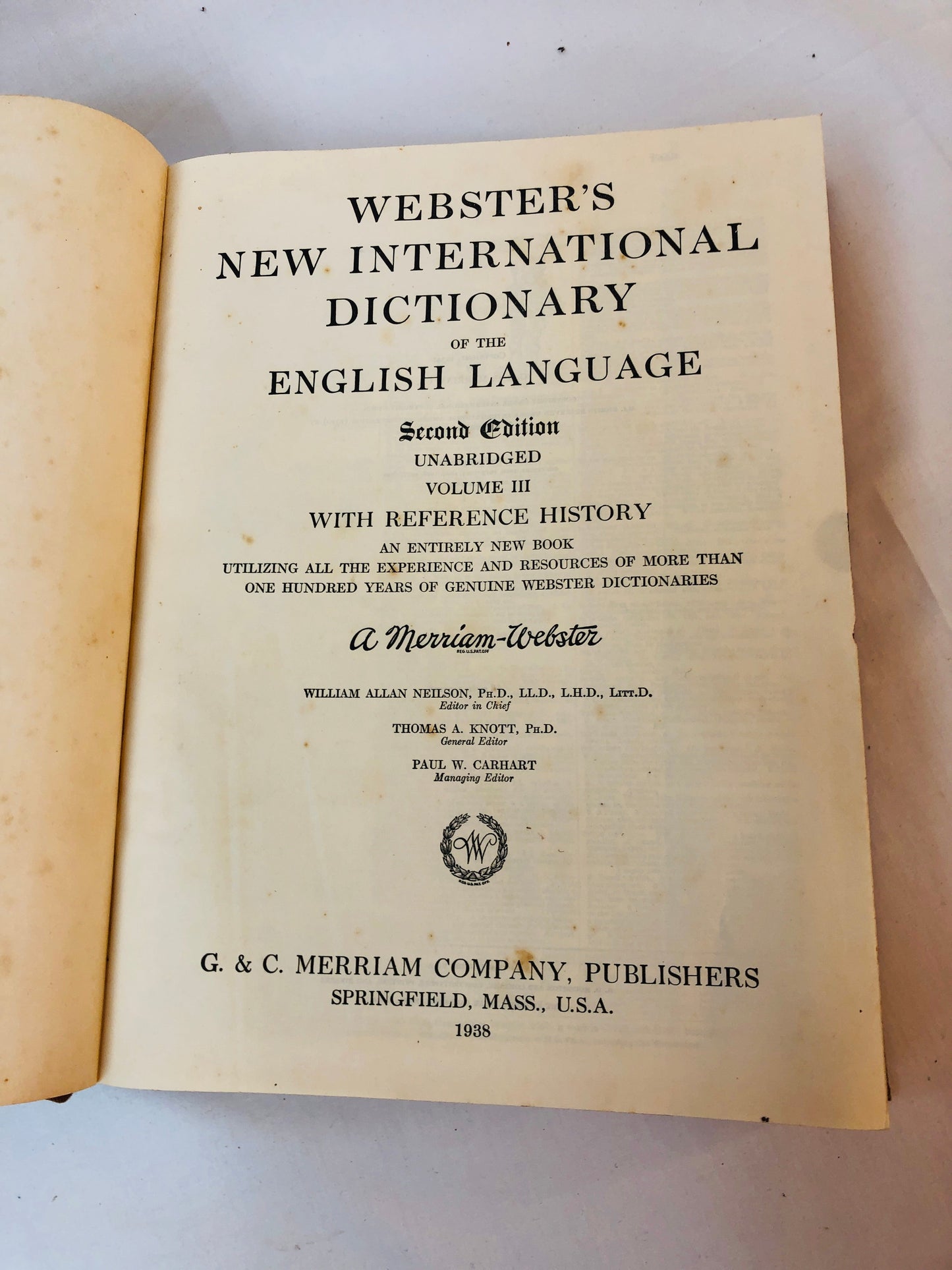 
                  
                    Websters New International Dictionary - Second Edition (15939)
                  
                