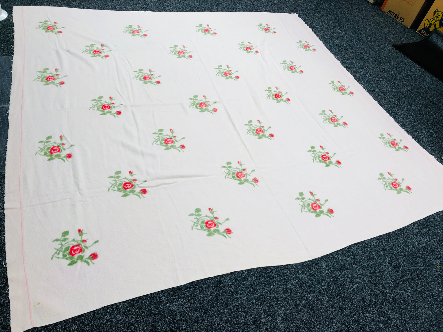 
                  
                    Witney Old Dutch Rose Blanket (15989)
                  
                