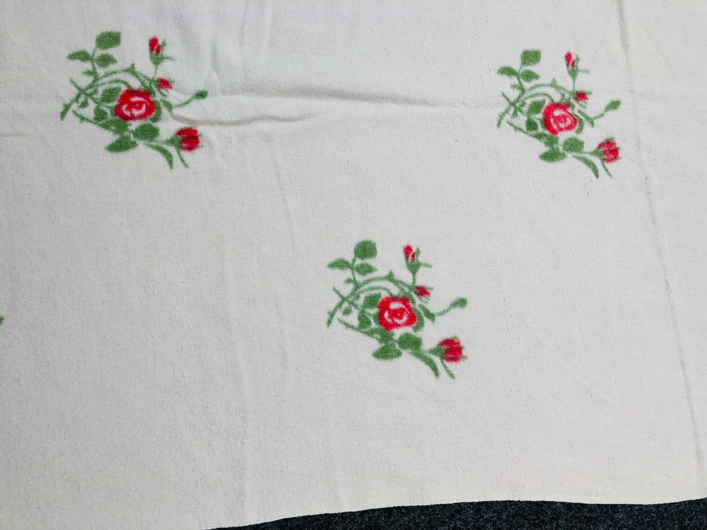 
                  
                    Witney Old Dutch Rose Blanket (15989)
                  
                
