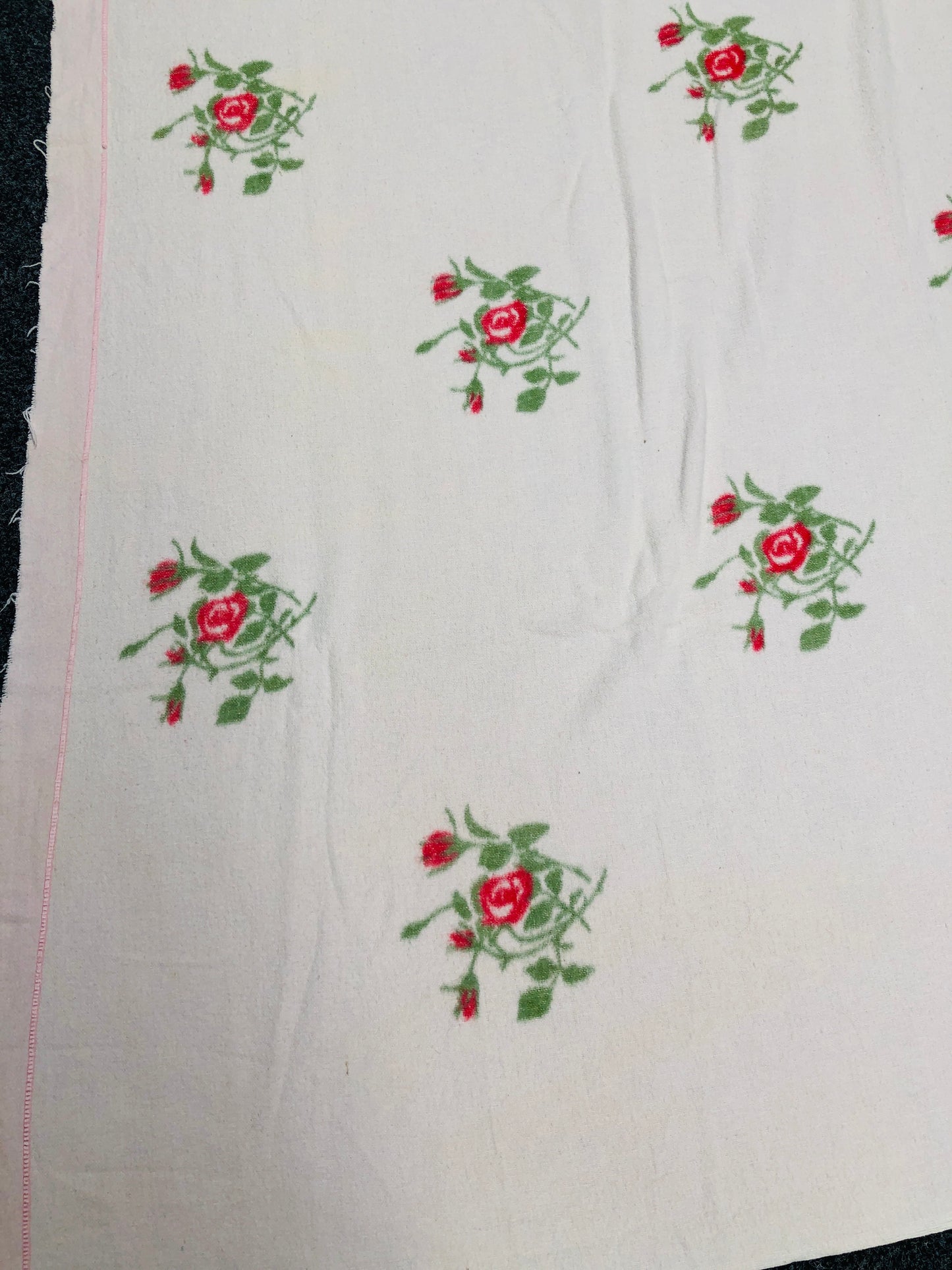 
                  
                    Witney Old Dutch Rose Blanket (15989)
                  
                