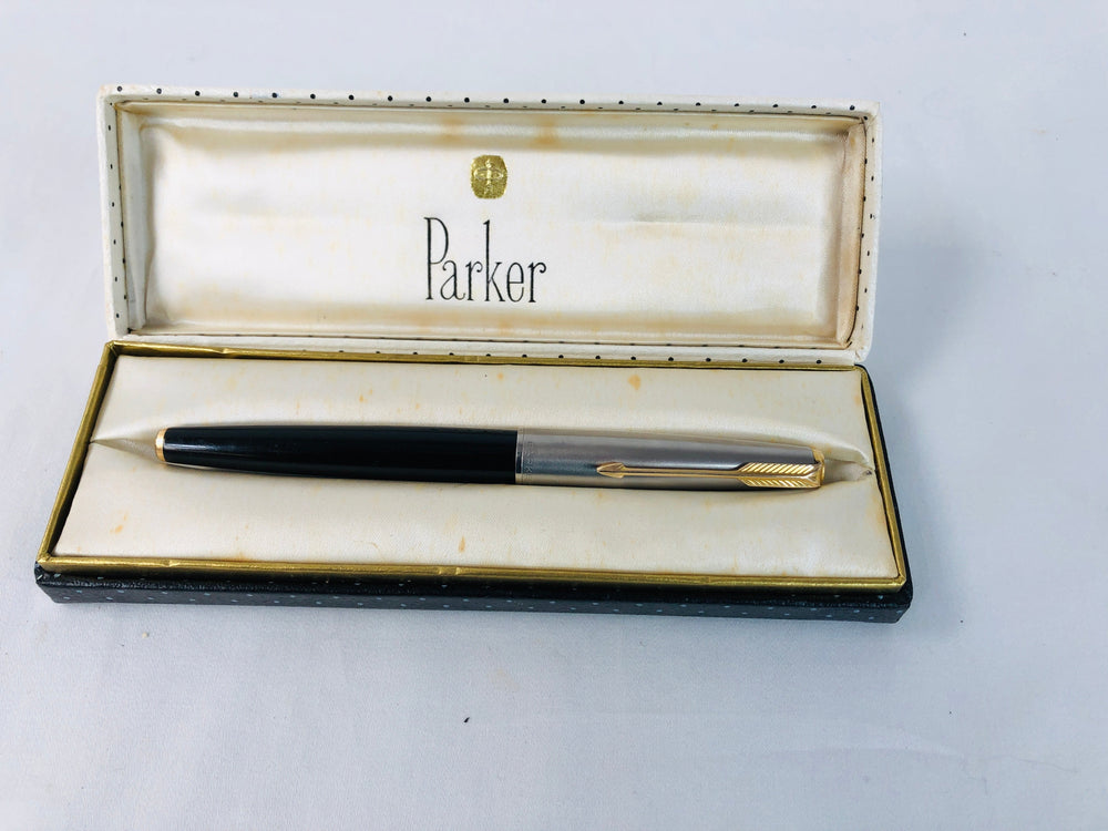
                  
                    Vintage Parker Fountain Pen 61 (16009)
                  
                