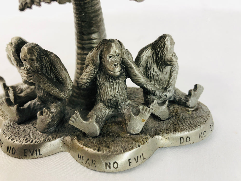 
                  
                    Pewter See,Say,Hear, Do no evil.. (16013)
                  
                