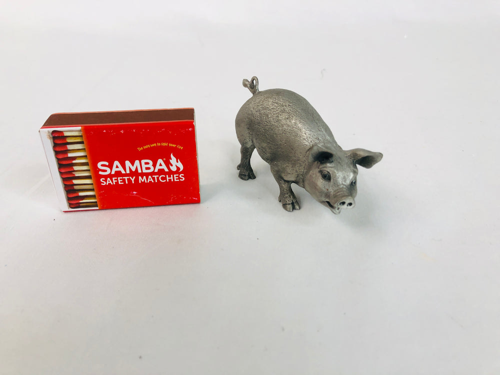 
                  
                    Pewter Piggy (16014)
                  
                