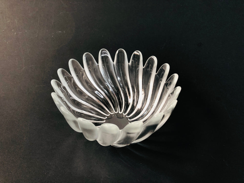 
                  
                    Vintage Studio Nova Glass Frosted Bowl (16018)
                  
                
