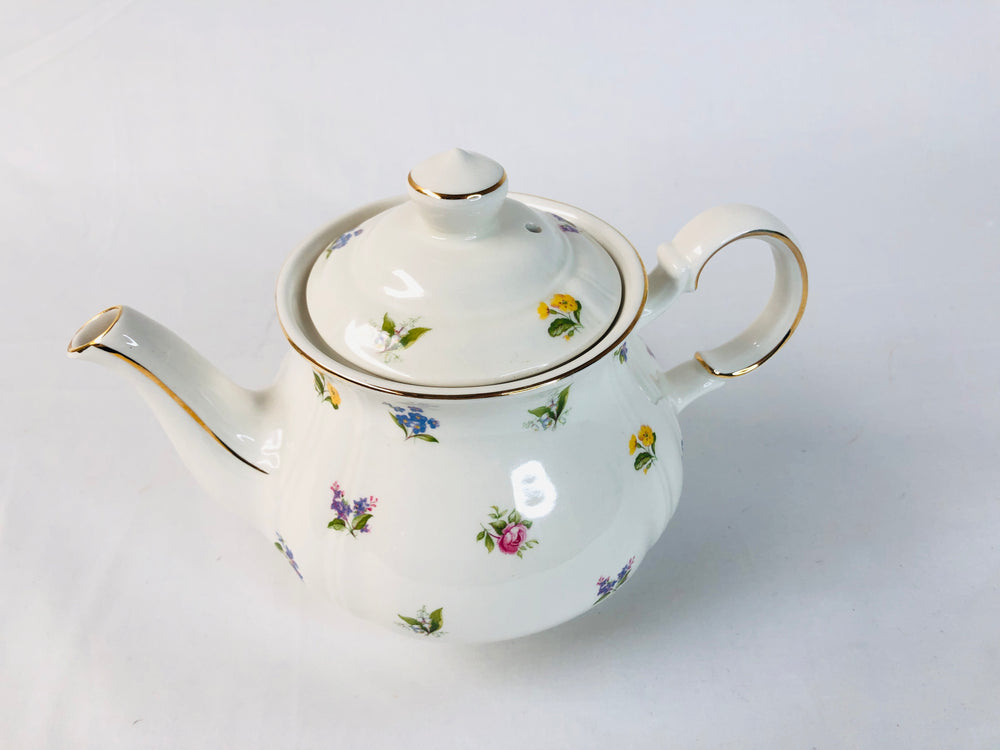 
                  
                    Vintage Sadler Tea Pot (16019)
                  
                