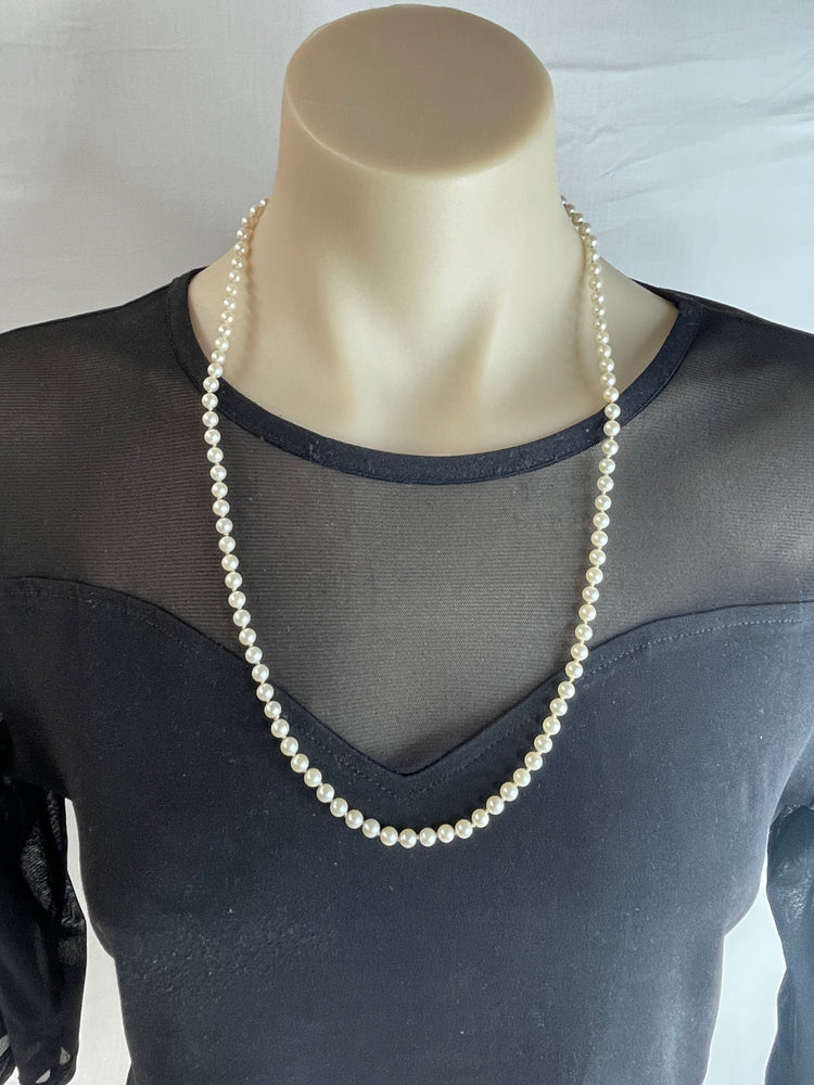 
                  
                    Akoya Pearl Necklace (16020)
                  
                