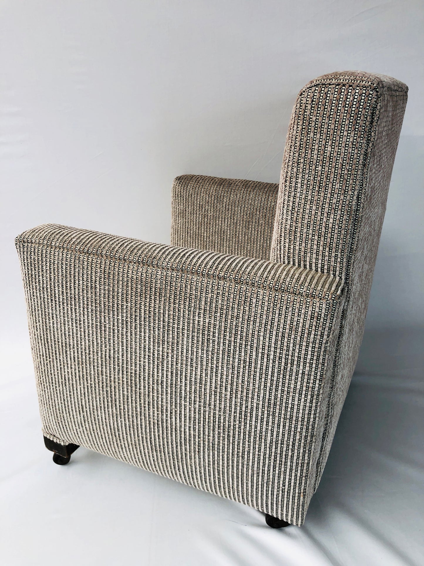 
                  
                    Childs Lounge Seat (16038)
                  
                
