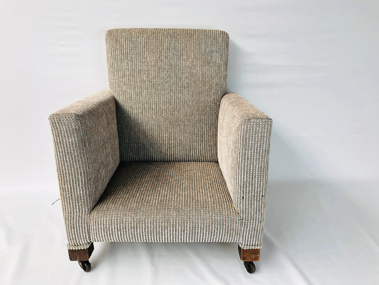 
                  
                    Childs Lounge Seat (16038)
                  
                