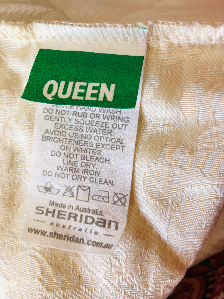 
                  
                    Sheridan - Luxury Bed Coverlet Queen (15400)
                  
                