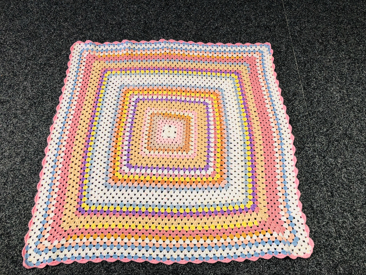 
                  
                    Crochet Baby Blanket (16081)
                  
                