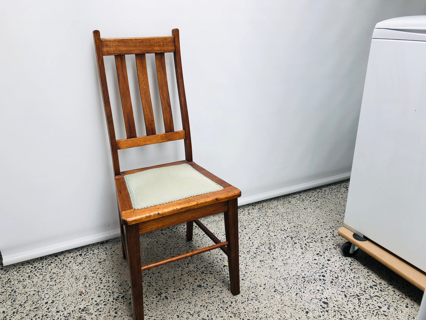 
                  
                    Single Chair (16121)
                  
                