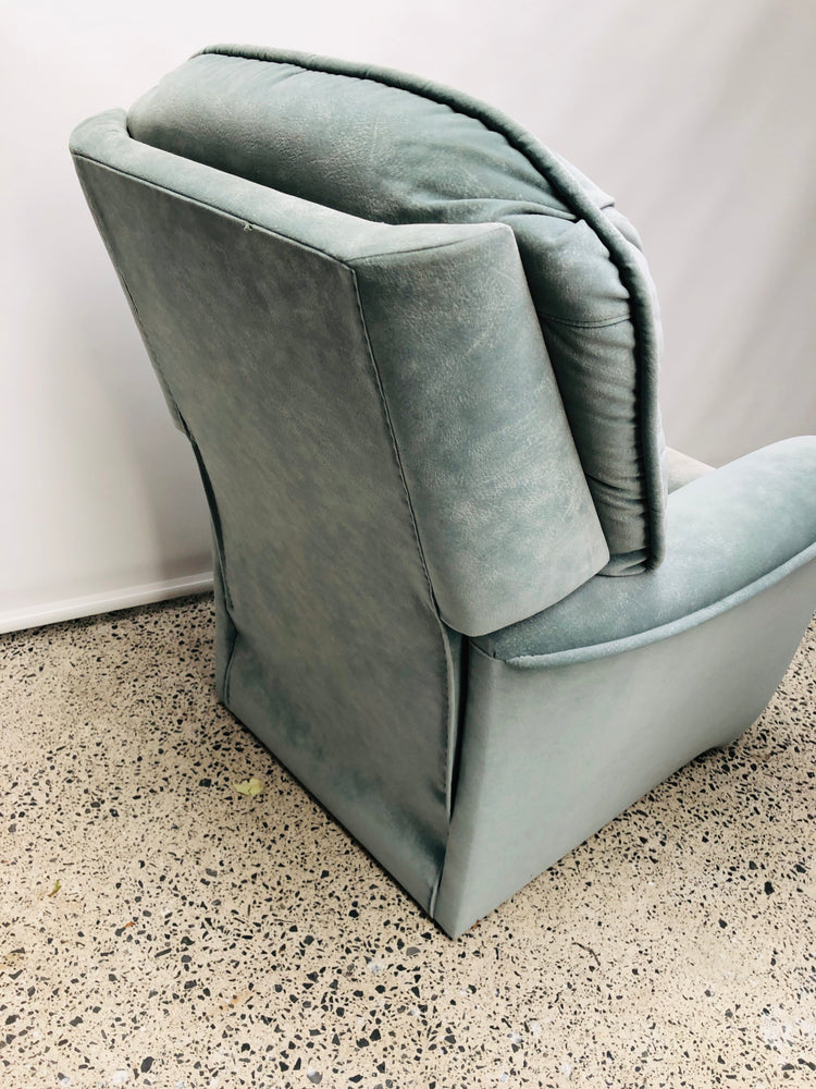 
                  
                    Blue Arm Chair (16104)
                  
                