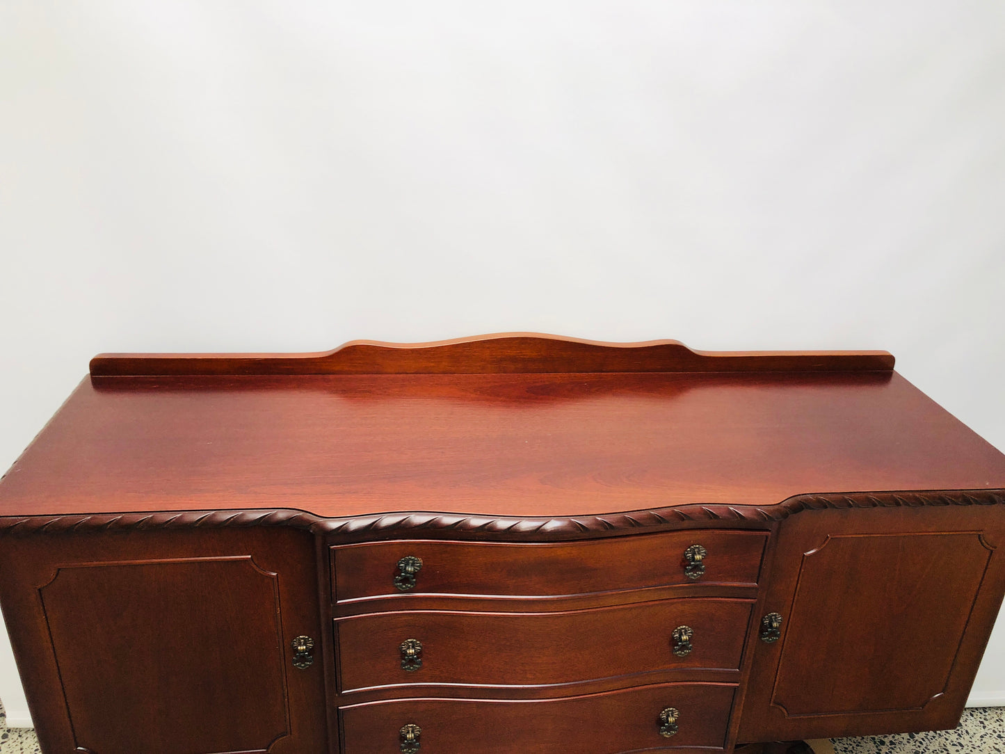 
                  
                    Mahogany Buffet Sideboard (16090)
                  
                