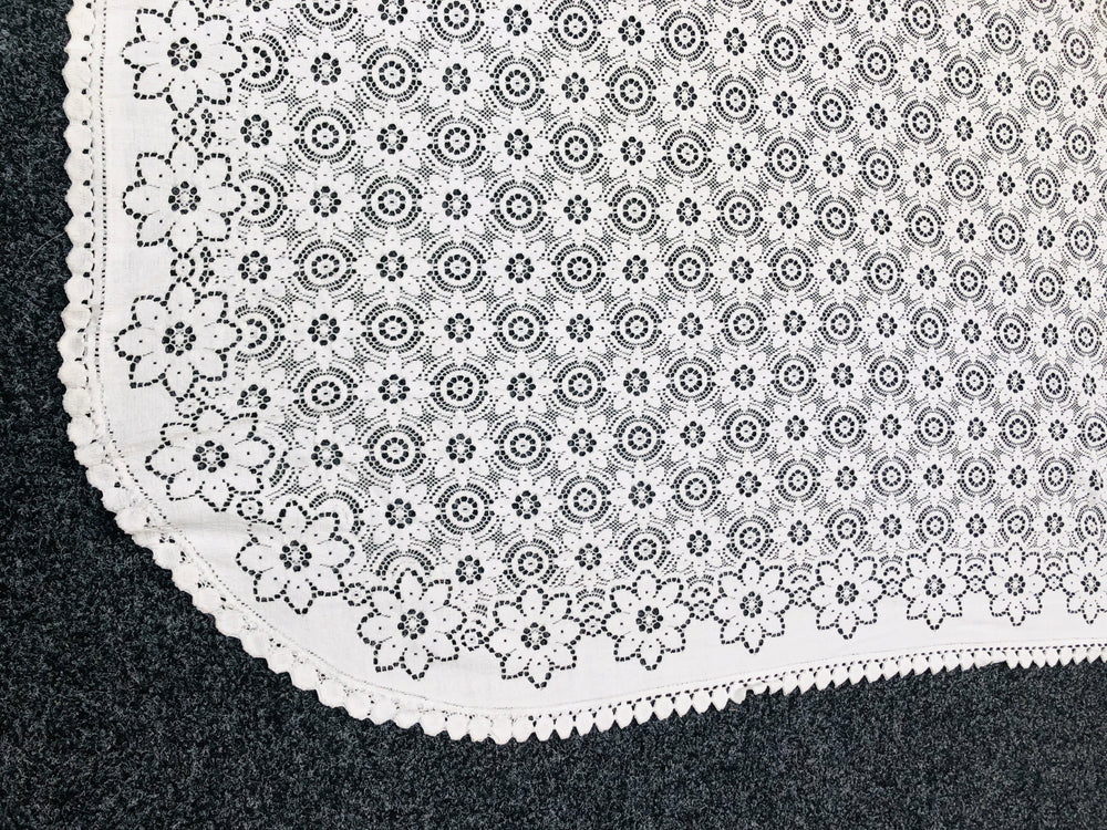 
                  
                    Lace Bed Coverlet Cover  (18200)
                  
                