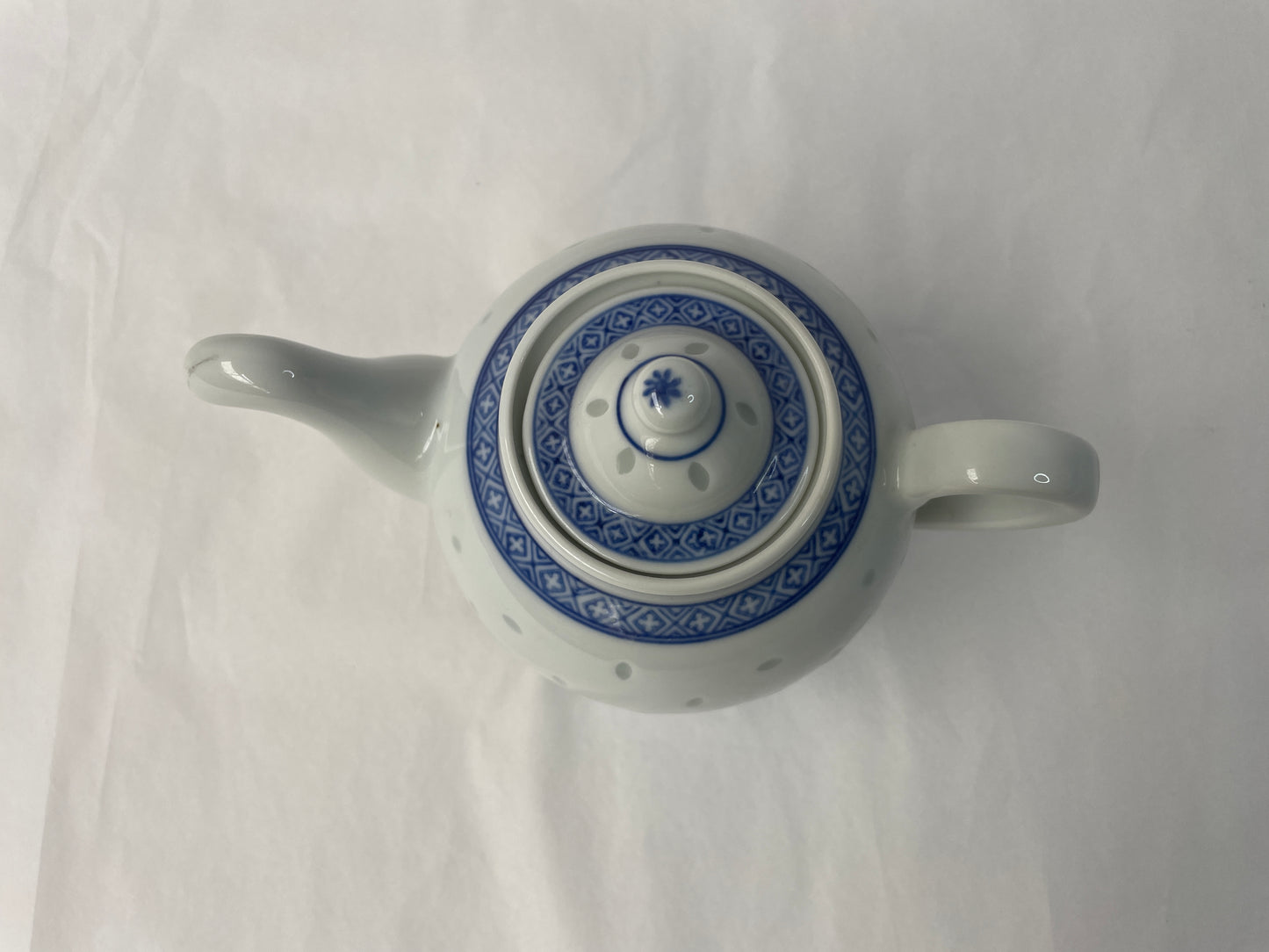
                  
                    Tienshan Jingdzen Porcelain - Small Teapot (16355)
                  
                