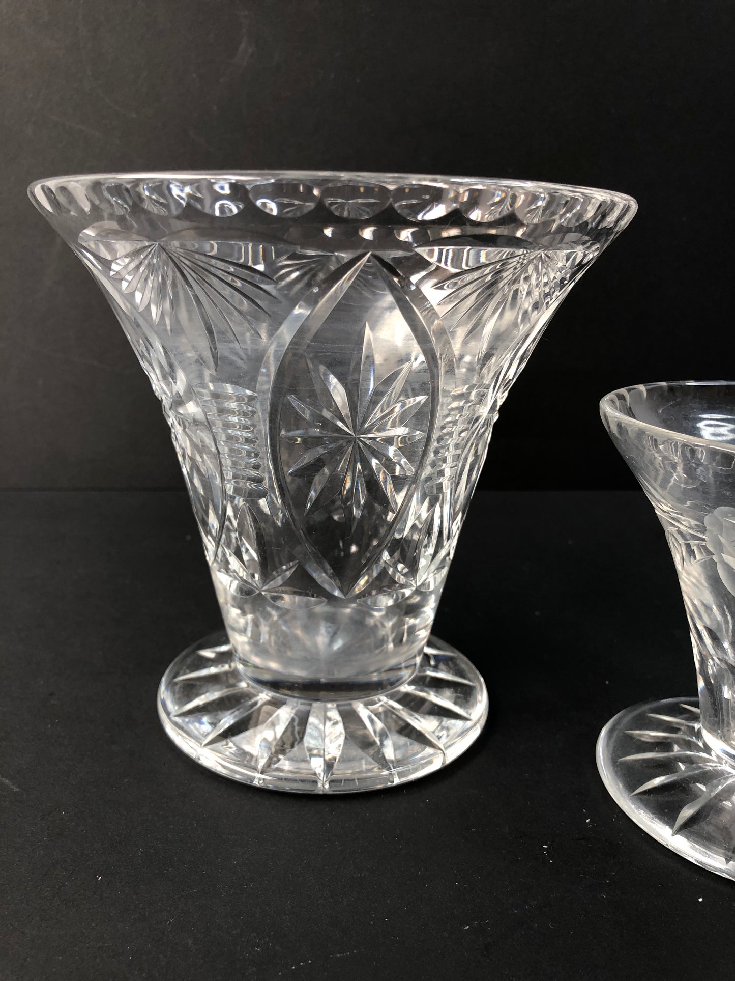 
                  
                    Crystal Vases ( 16233)
                  
                