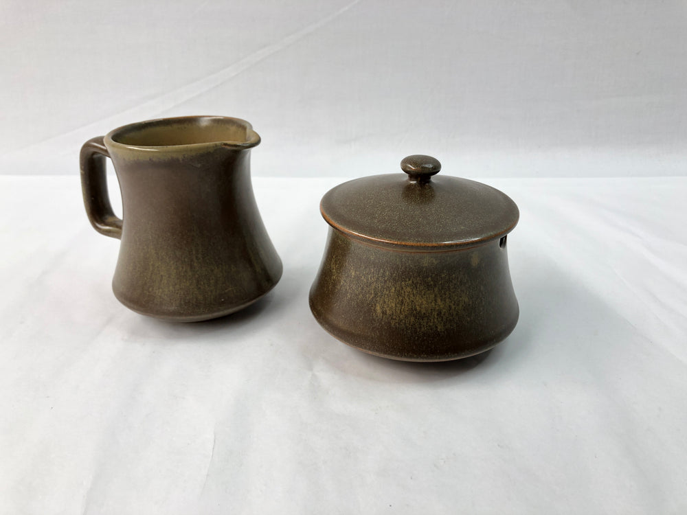Temuka Stoneware Sugar Bowl & Jug (16249)