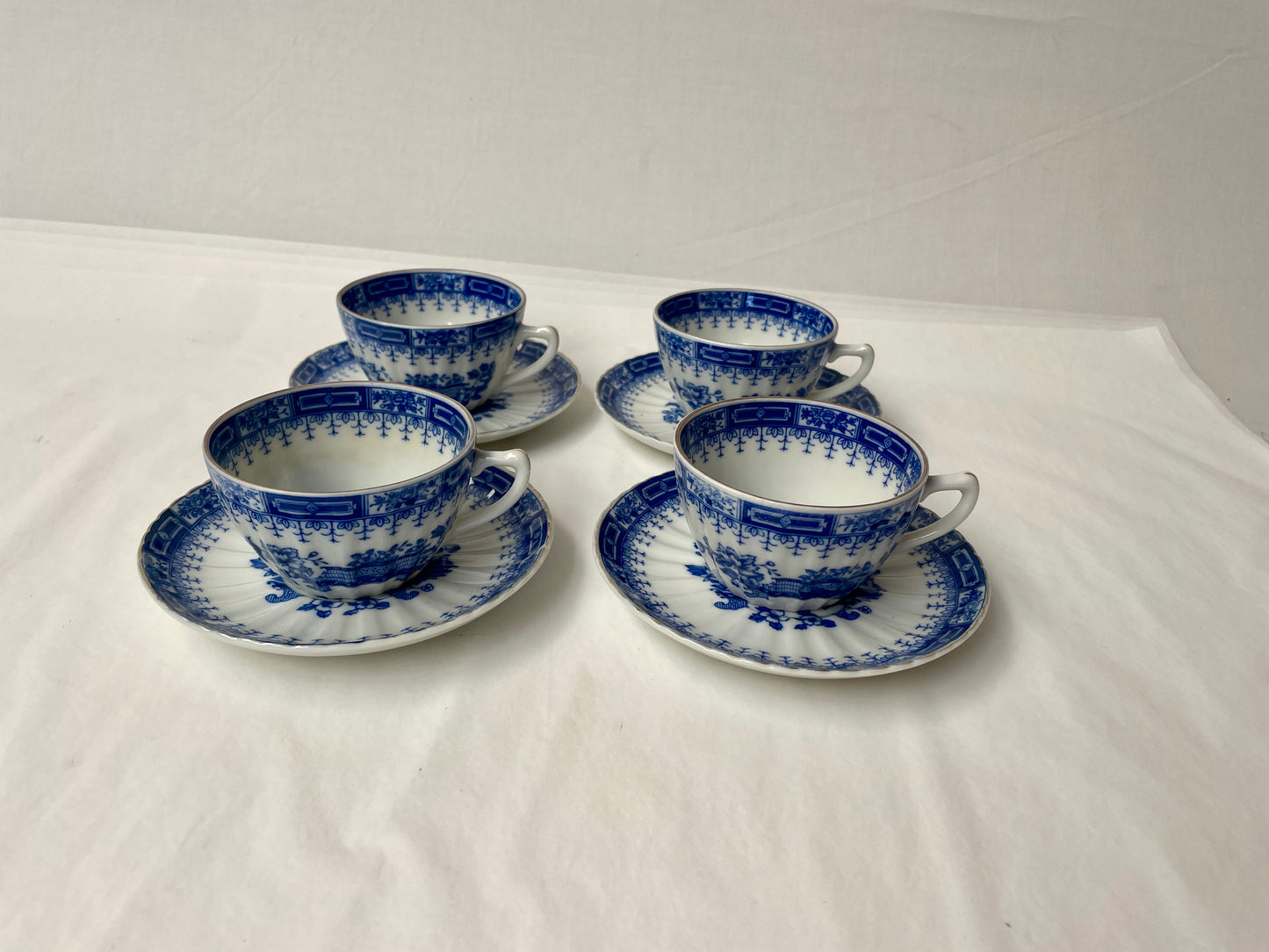 
                  
                    Blue and White Tea Set - 4 Place (16511)
                  
                