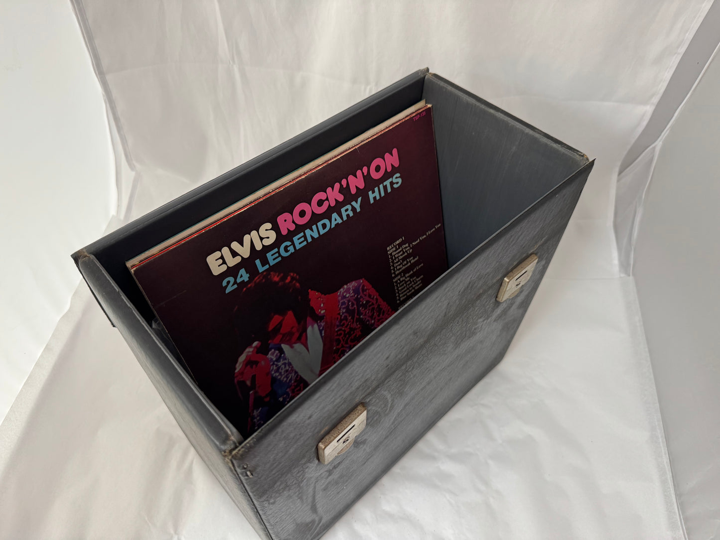 
                  
                    Vintage Vinyl LP Carry Case (21189)
                  
                