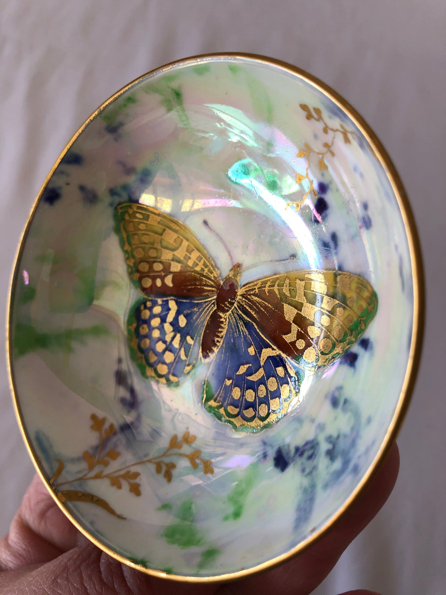 
                  
                    Antique c1920 Aynsley Fairyland Butterfly Salt Bowl (14832)
                  
                
