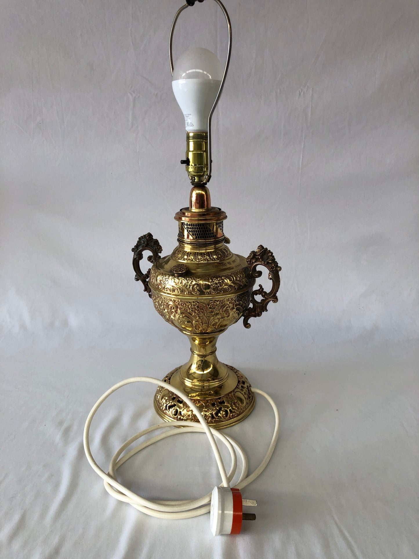 
                  
                    The New Rochester Oil Lamp (14834)
                  
                