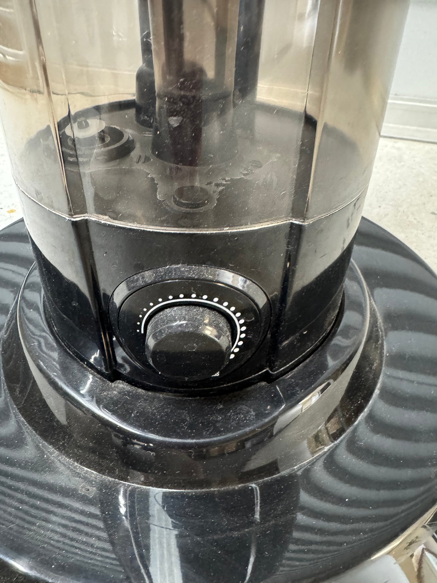 
                  
                    Heller 40cm Misting Pedestal Fan with Remote (21974)
                  
                