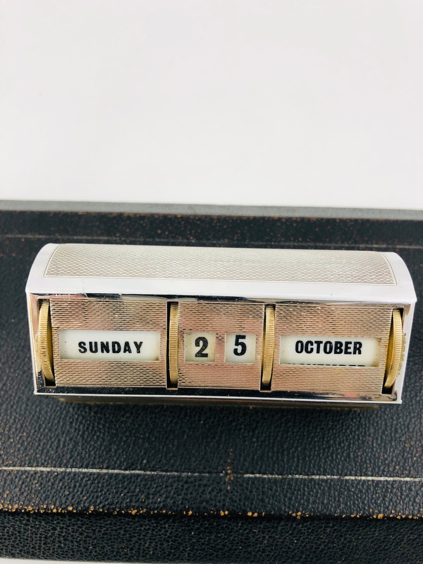 
                  
                    Vintage Perpetual Desk Calendar(21875)
                  
                