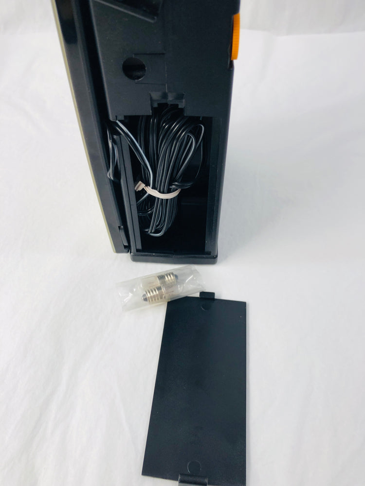 
                  
                    Solar Dynamo Rechargeable Lantern/Radio (21918)
                  
                