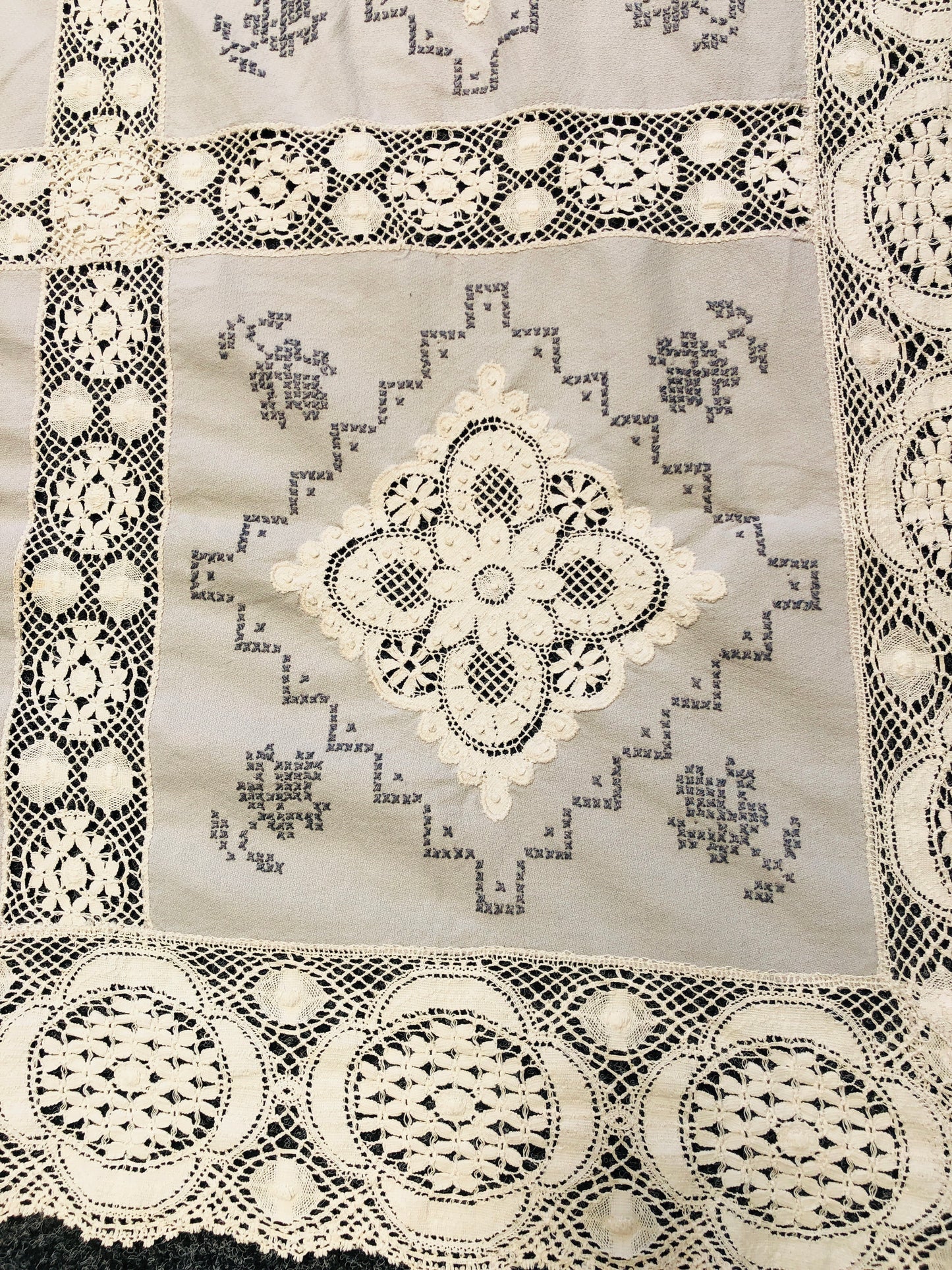 
                  
                    Square Grey and White Lace Tablecloth (21934)
                  
                
