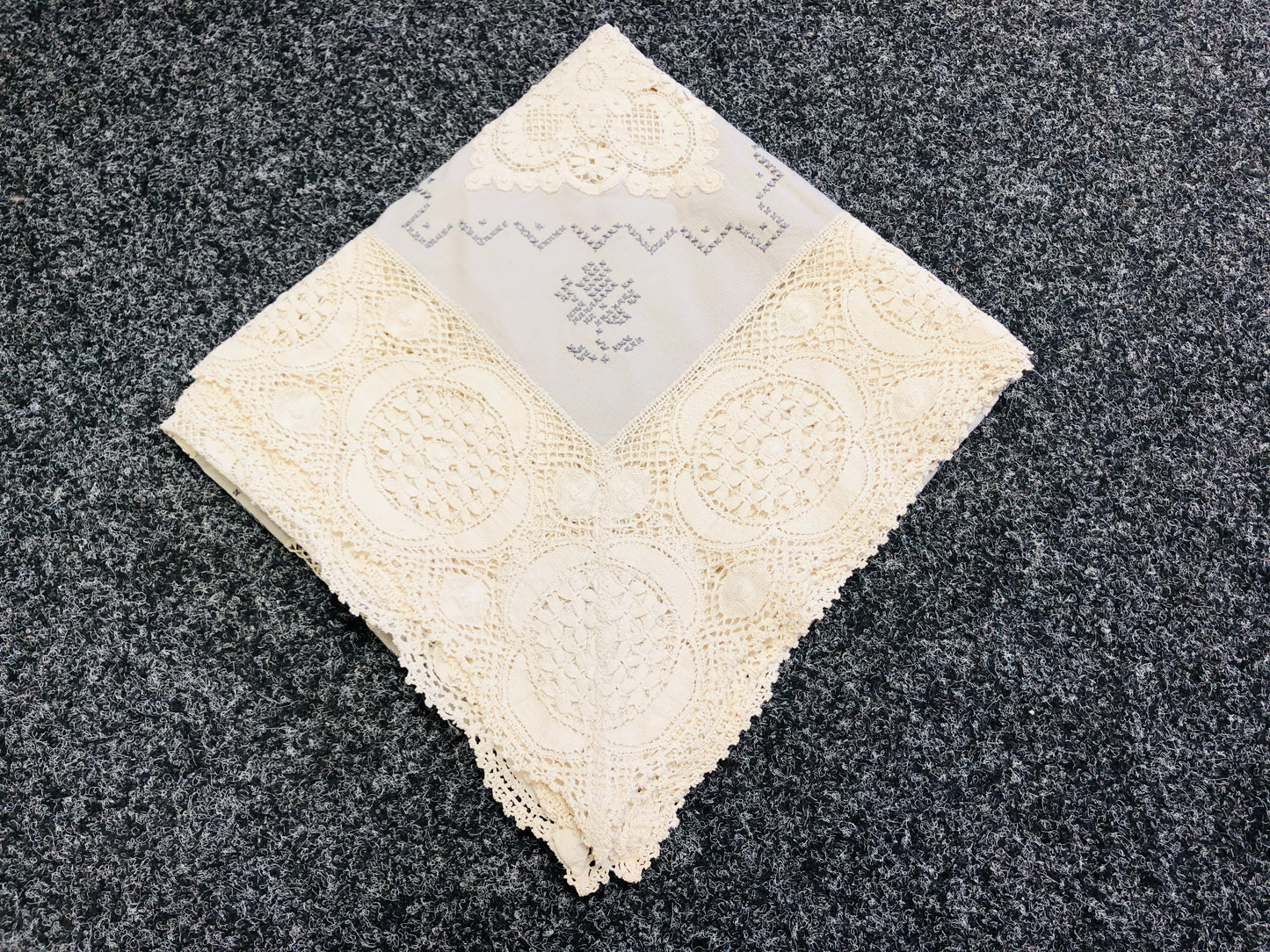 
                  
                    Square Grey and White Lace Tablecloth (21934)
                  
                