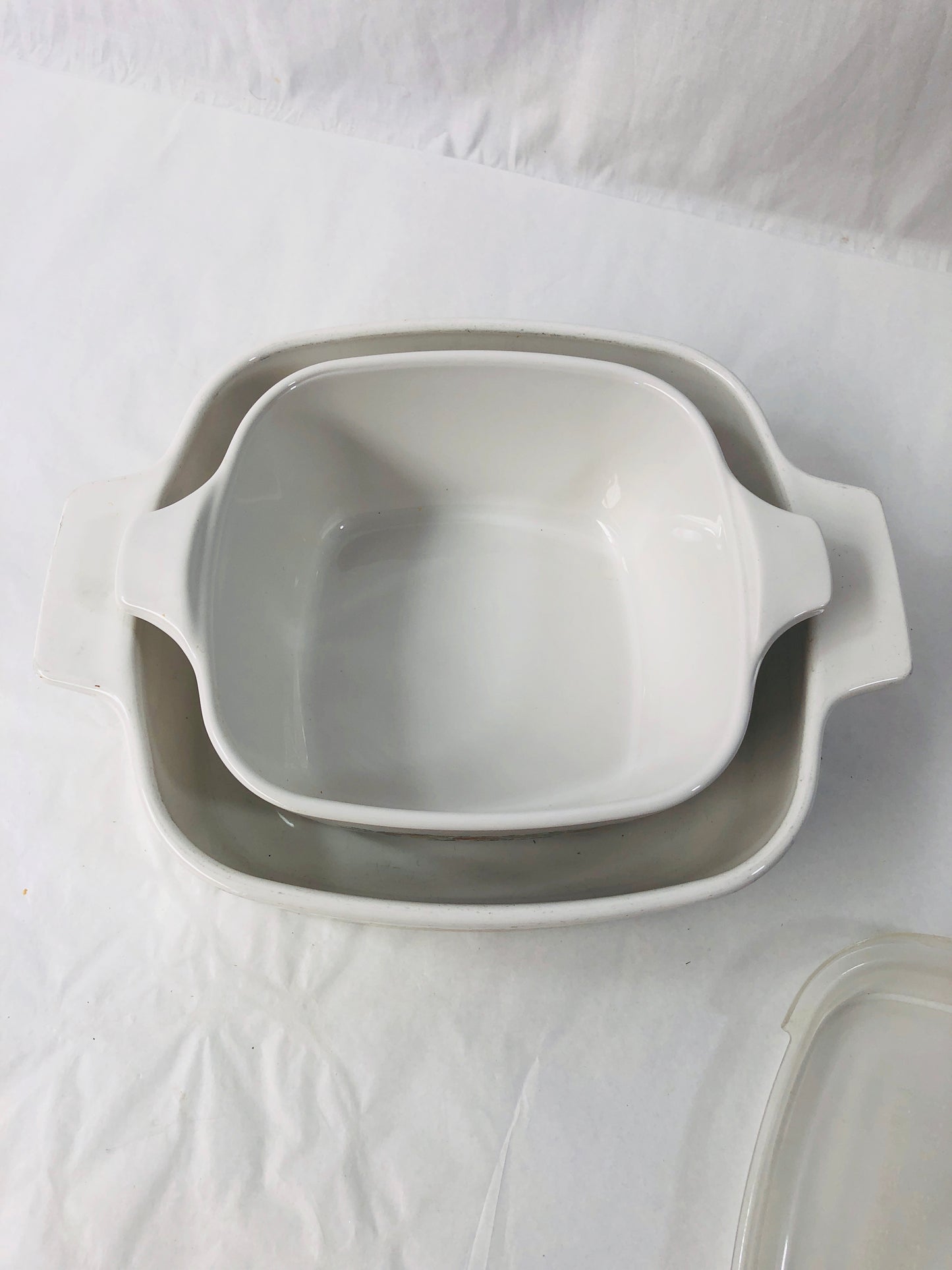 
                  
                    Corning Ware Dishes (21931)
                  
                