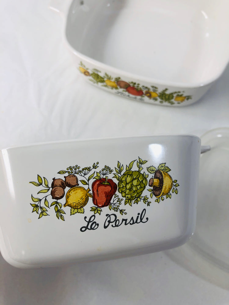 
                  
                    Corning Ware Dishes (21931)
                  
                