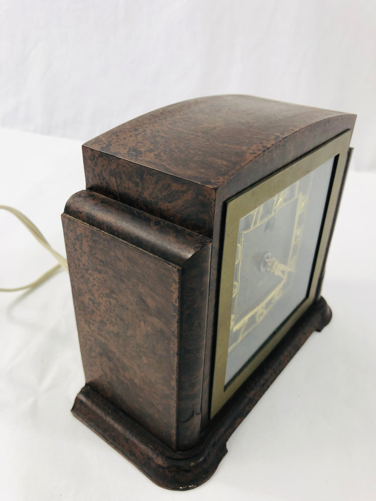 
                  
                    Art Deco Smiths Bakelite Mantel Clock (21939)
                  
                