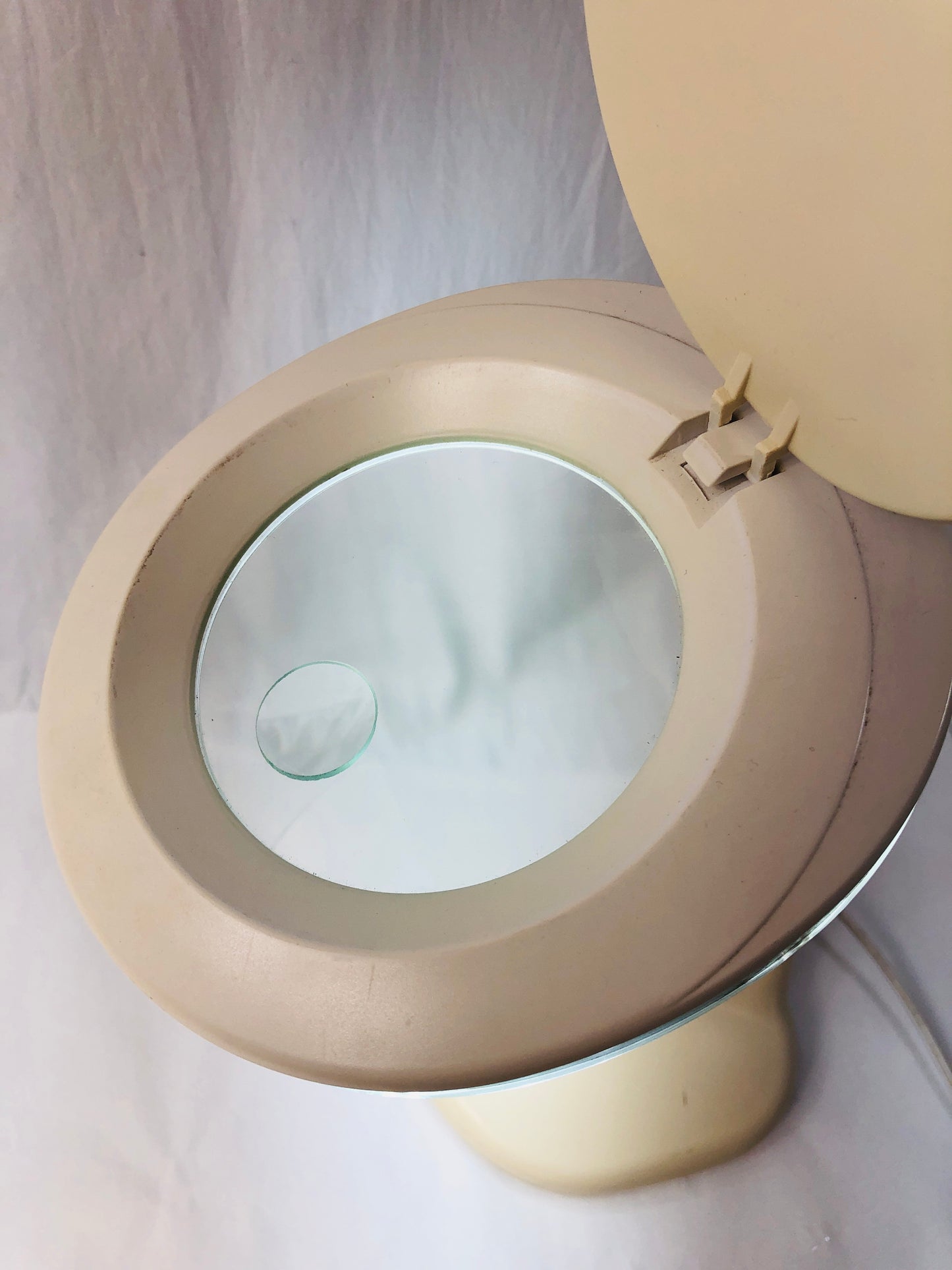 
                  
                    Illuminated Magnifier Lamp - Adjustable Light (21959)
                  
                