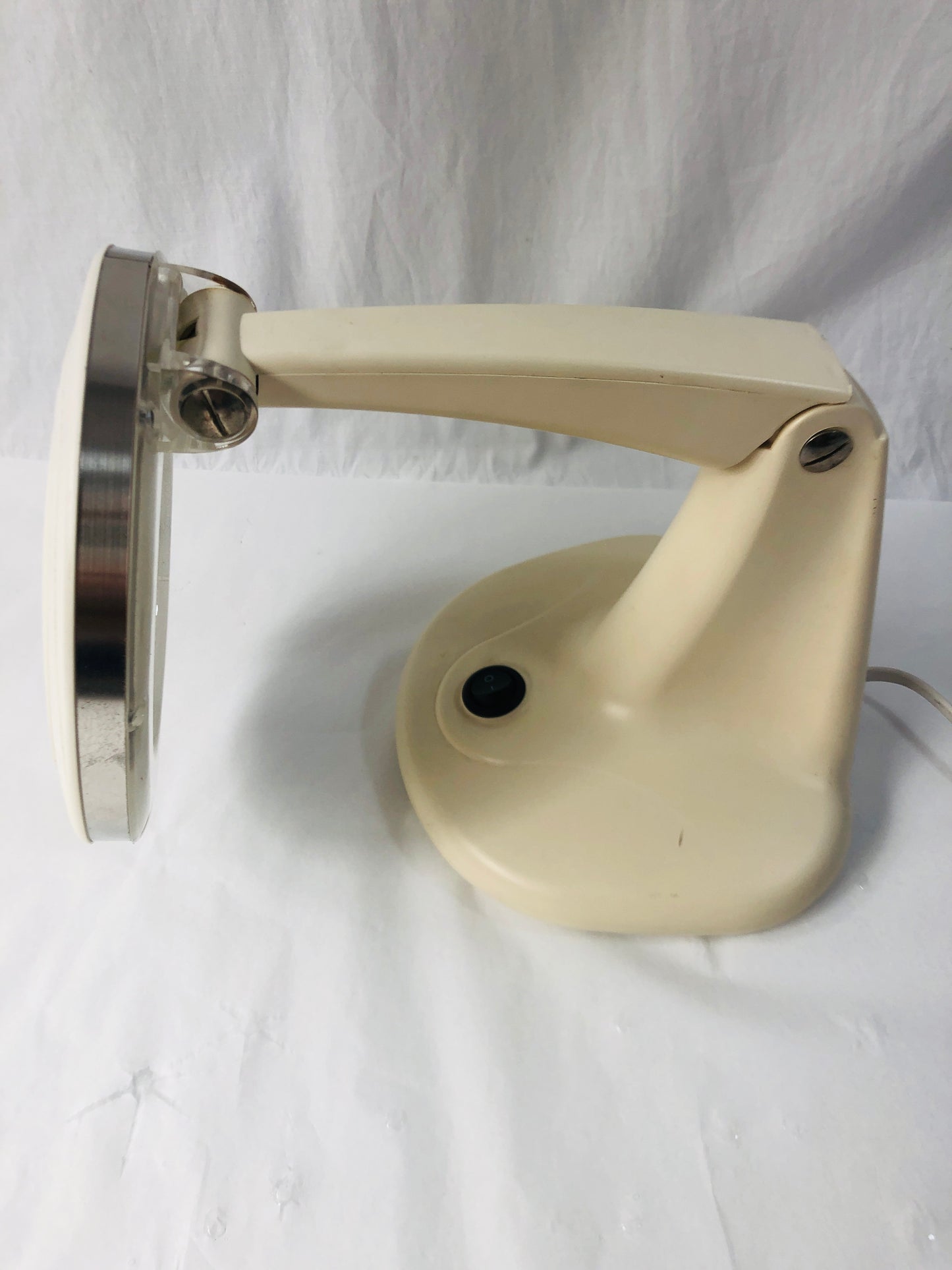 
                  
                    Illuminated Magnifier Lamp - Adjustable Light (21959)
                  
                