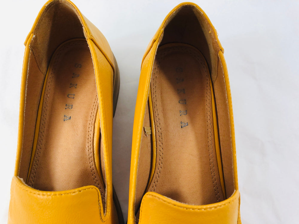 
                  
                    Sakura  - Vigo Ladies Shoes - Size 9 (21938)
                  
                