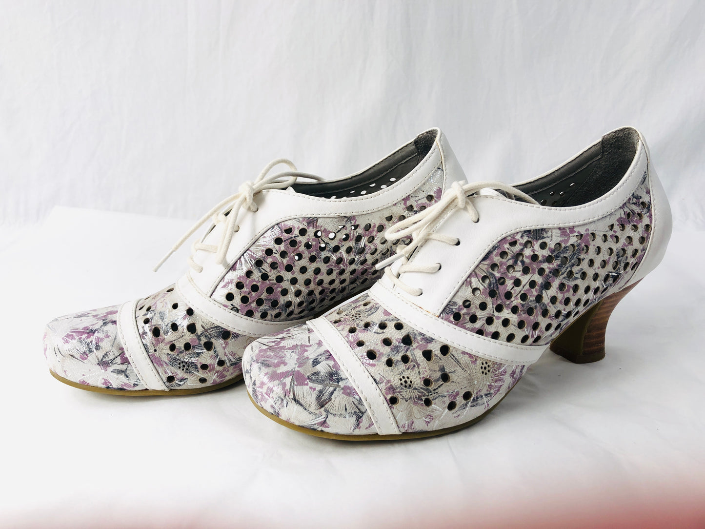
                  
                    Maher  - Ladies Shoes  - Size 40 (21936)
                  
                