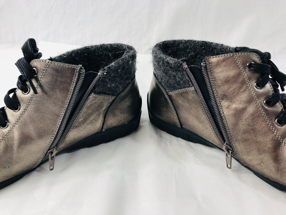 
                  
                    Utopia -  Pinguin Shoes - Size 40 (21937)
                  
                