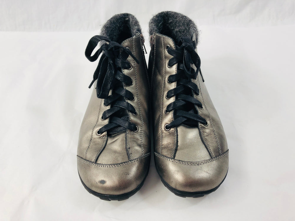 Utopia -  Pinguin Shoes - Size 40 (21937)