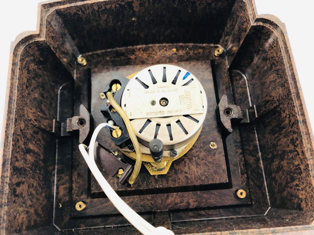 
                  
                    Art Deco Smiths Bakelite Mantel Clock (21939)
                  
                