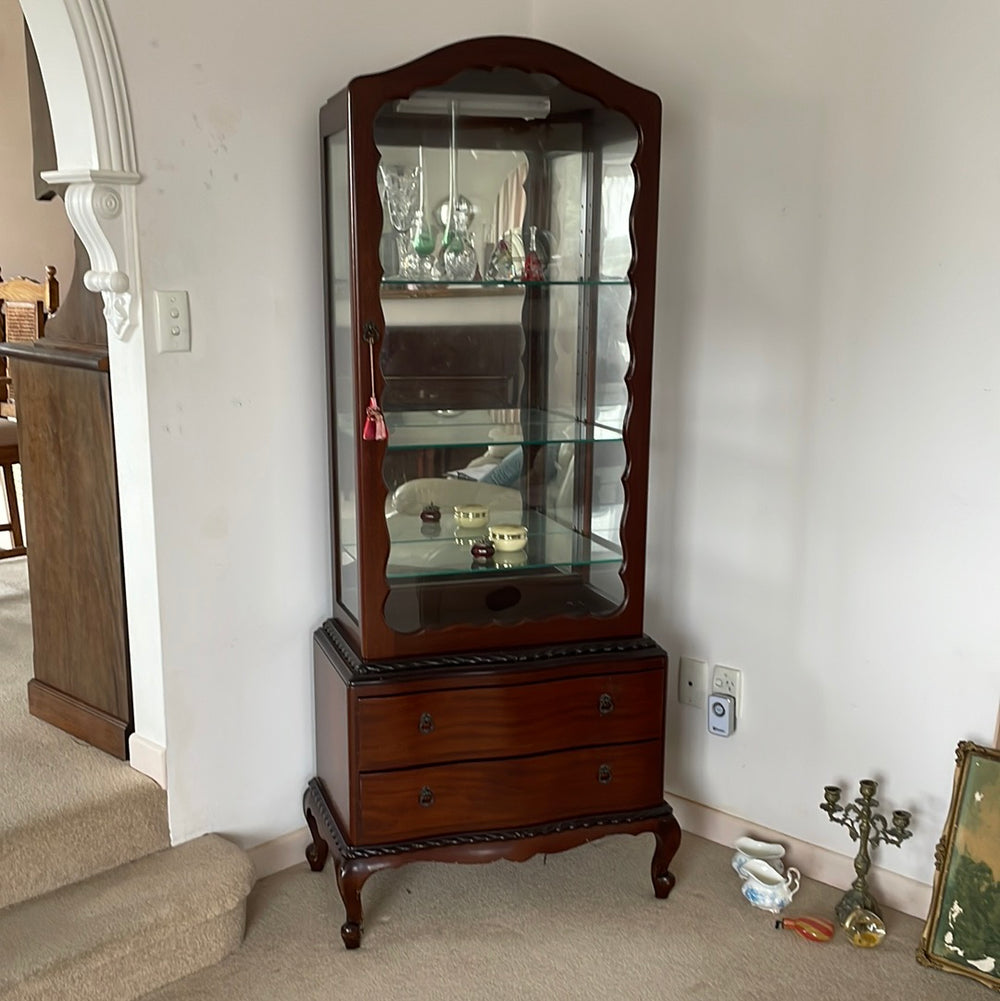 Mahogany Queen Anne China Cabinet (16622) – Secondhand Avenue