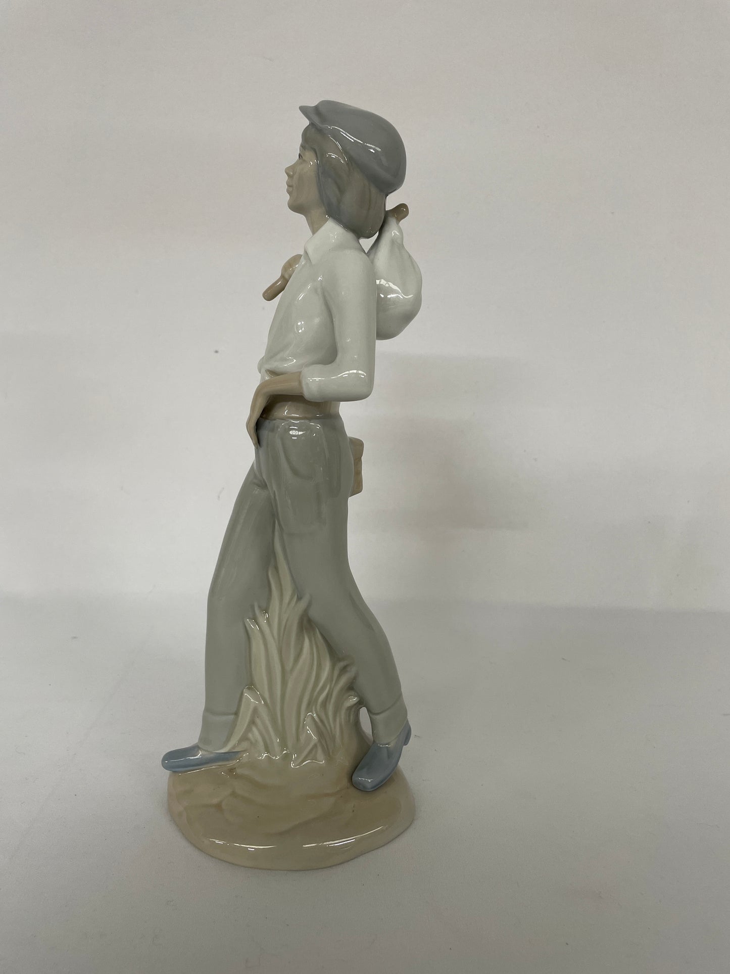 
                  
                    Vintage Valencia Porcelain Figurine Made in Spain Swagger (14143)
                  
                