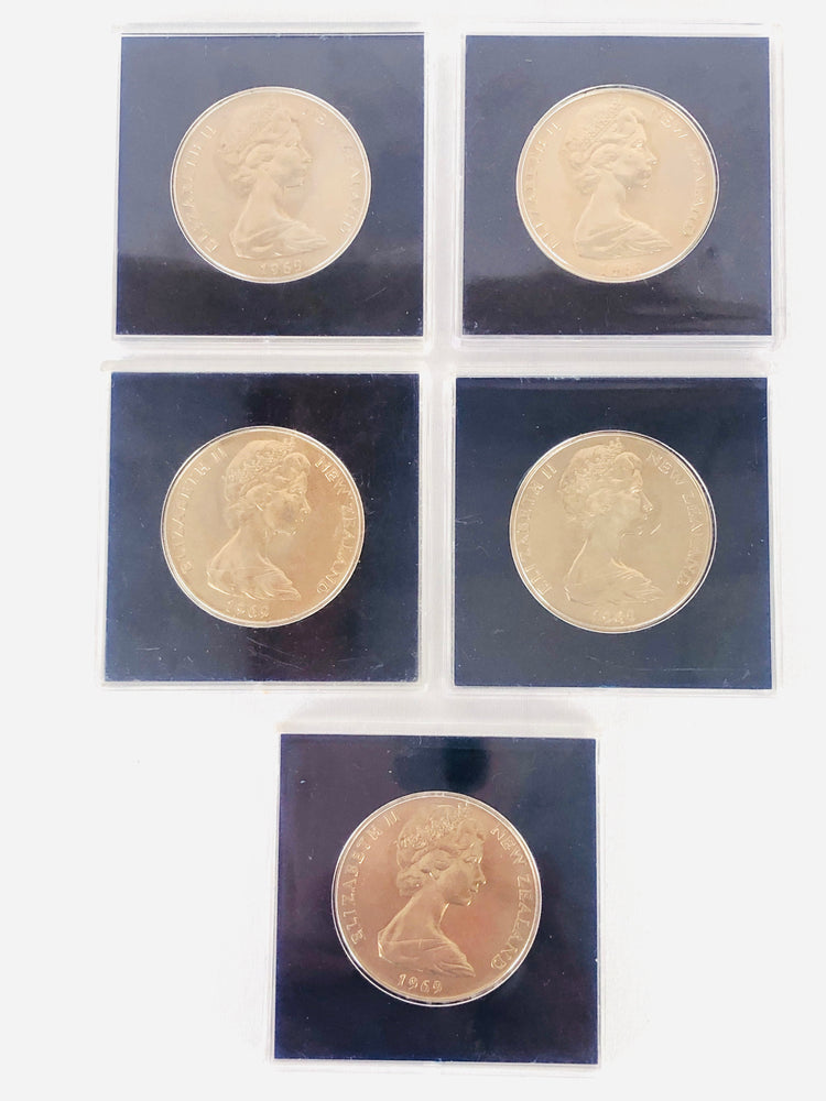 
                  
                    5 x NZ$1 1969 COOK BI-CENTENARY 1769-1969 Coins (14269)
                  
                